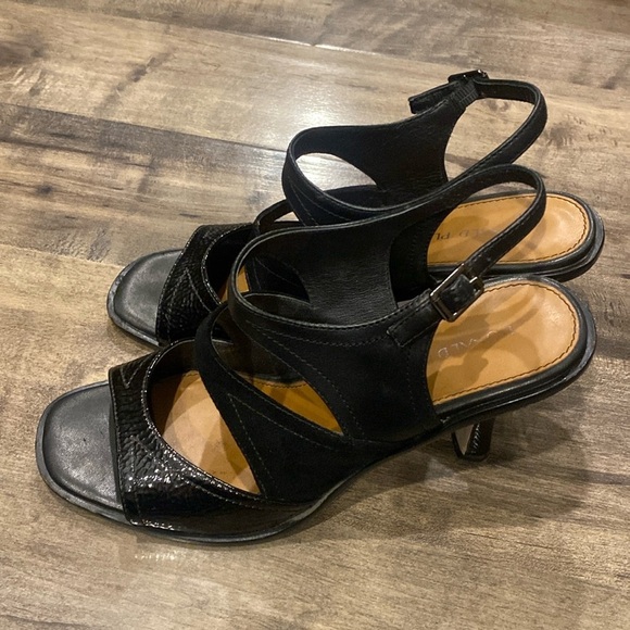 DONALD PLINER LEATHER SLINGBACK HEELED SANDAL 9.5 - Picture 2 of 8